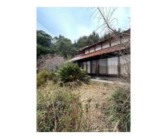 【裏山つきの豪華な住宅】山口県美祢市一戸建て